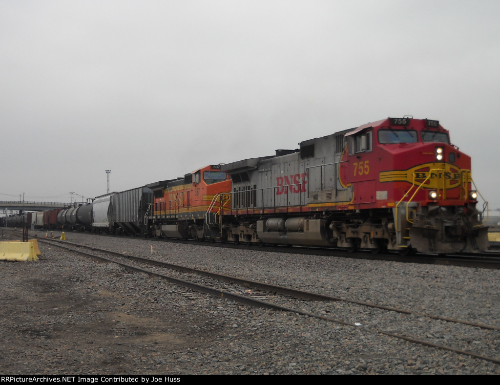 BNSF 755 West